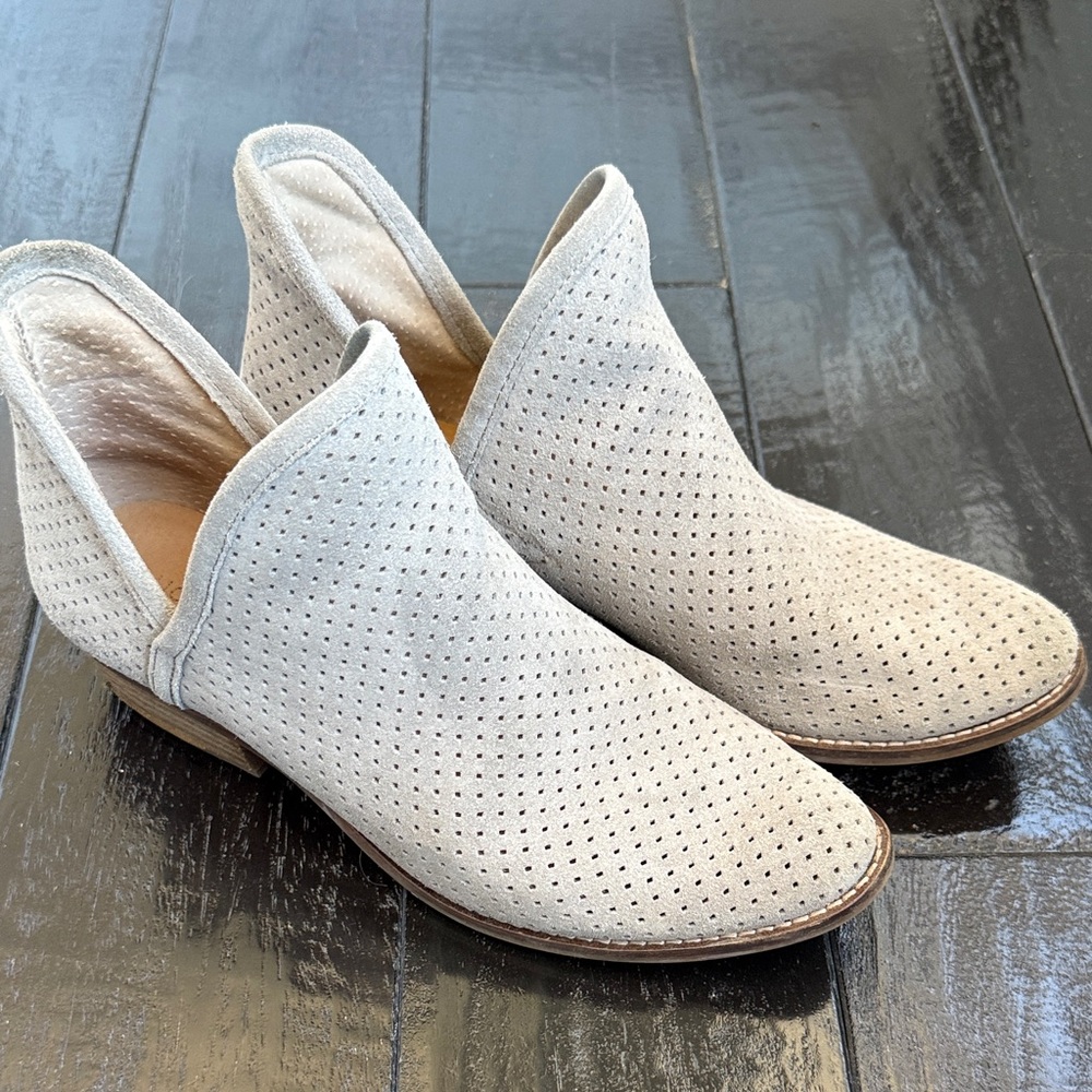Lucky Brand Perforated Ankle Booties - Light Gray